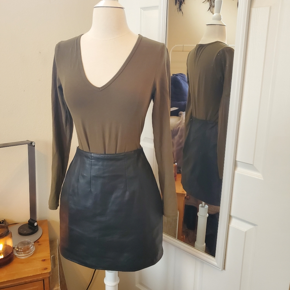 Vintage Cedars 100% Leather Solid Black Mini Skirt - image 5